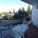 1 En Piso Compartido Con Acceso Zonas Comunes * Marbella