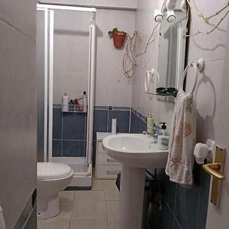 1 En Piso Compartido Con Acceso Zonas Comunes אתר קמפינג *