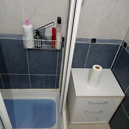 1 En Piso Compartido Con Acceso Zonas Comunes אתר קמפינג *
