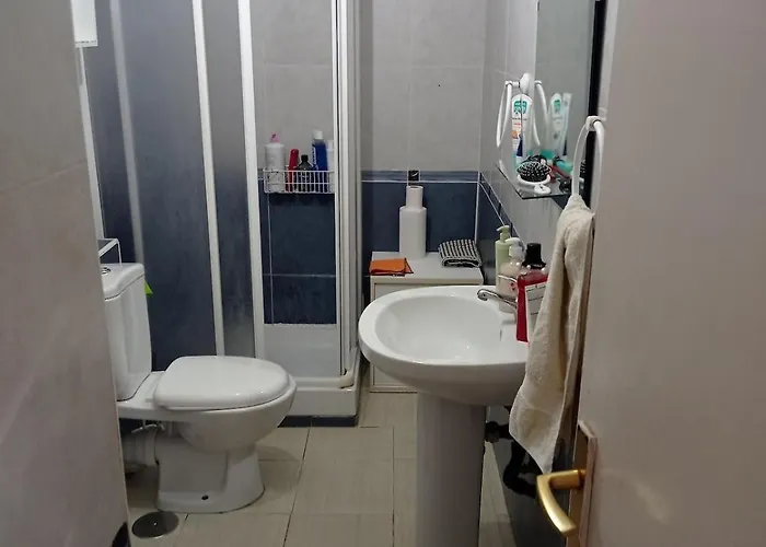 1 En Piso Compartido Con Acceso Zonas Comunes * ماربيا