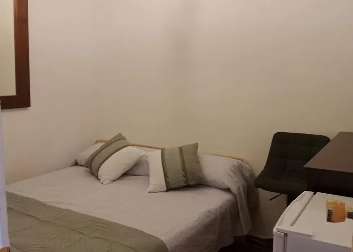 1 En Piso Compartido Con Acceso Zonas Comunes * ماربيا