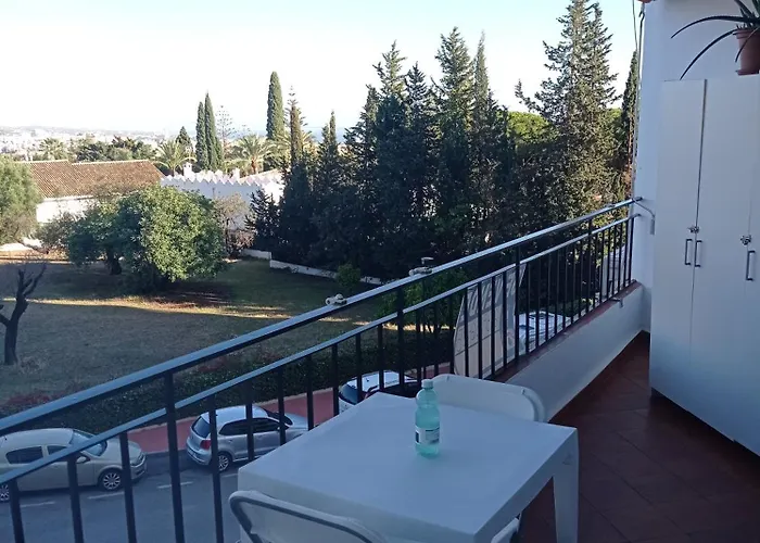 1 En Piso Compartido Con Acceso Zonas Comunes * Марбелья